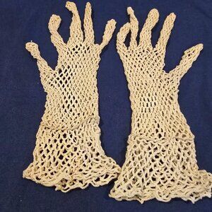 Ladies Beige Fishnet Crochet Ruffled Cuff Long Gloves size Small 1970s